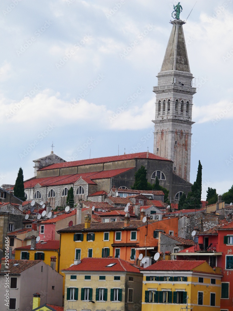 Rovinj, Kroatien: Blick auf die Kirche der heiligen Euphemia
