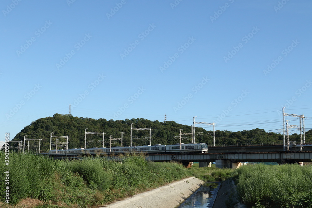 姫路市市川橋の山陽本線