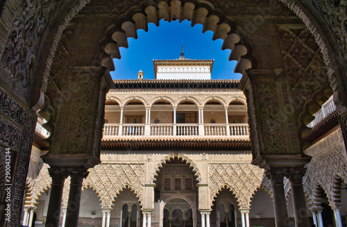 Patio de las Doncellas en el Real Alcázar de Sevilla, España photo
