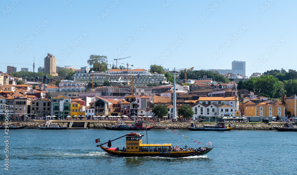 Fototapeta premium Widok na miasto Porto w Portugalii.