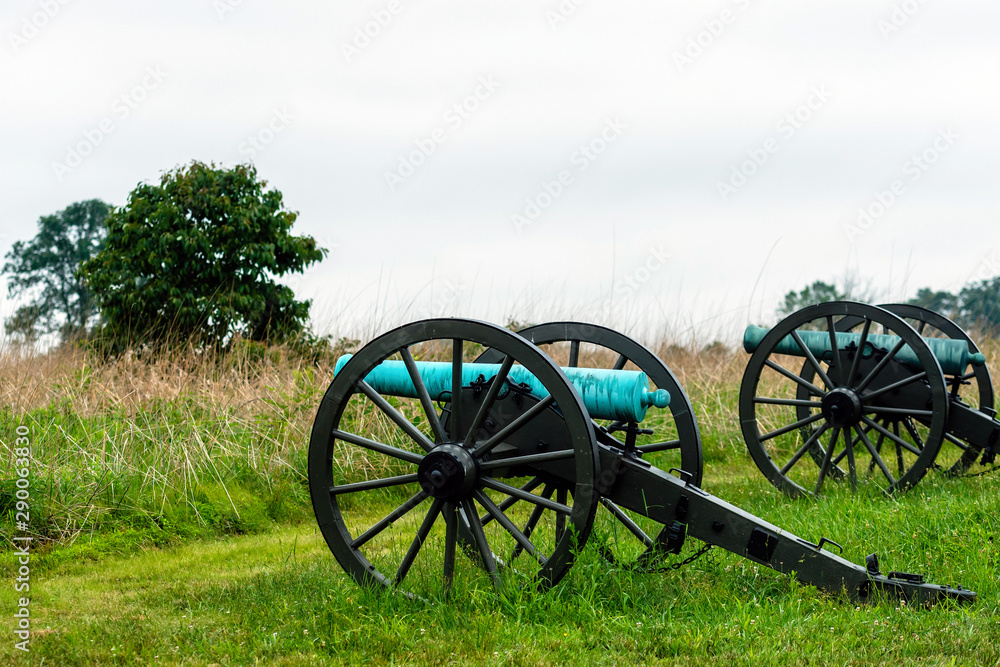 A civil war canon on the Gettysburg National Military Park, Gettysburg, PA - image