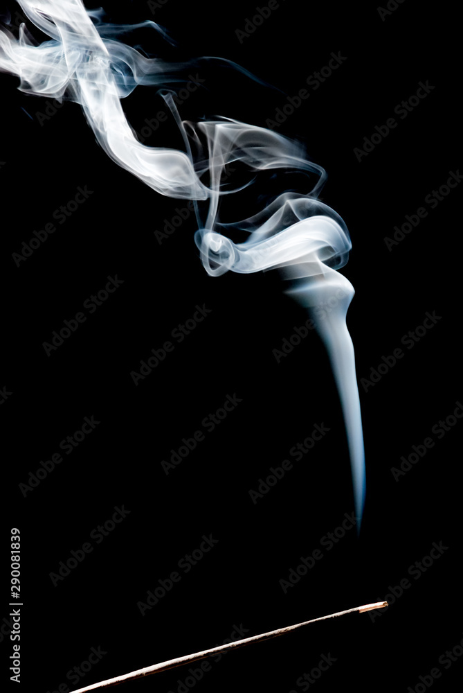 Obraz premium Smoke abstract on black background. in Studio