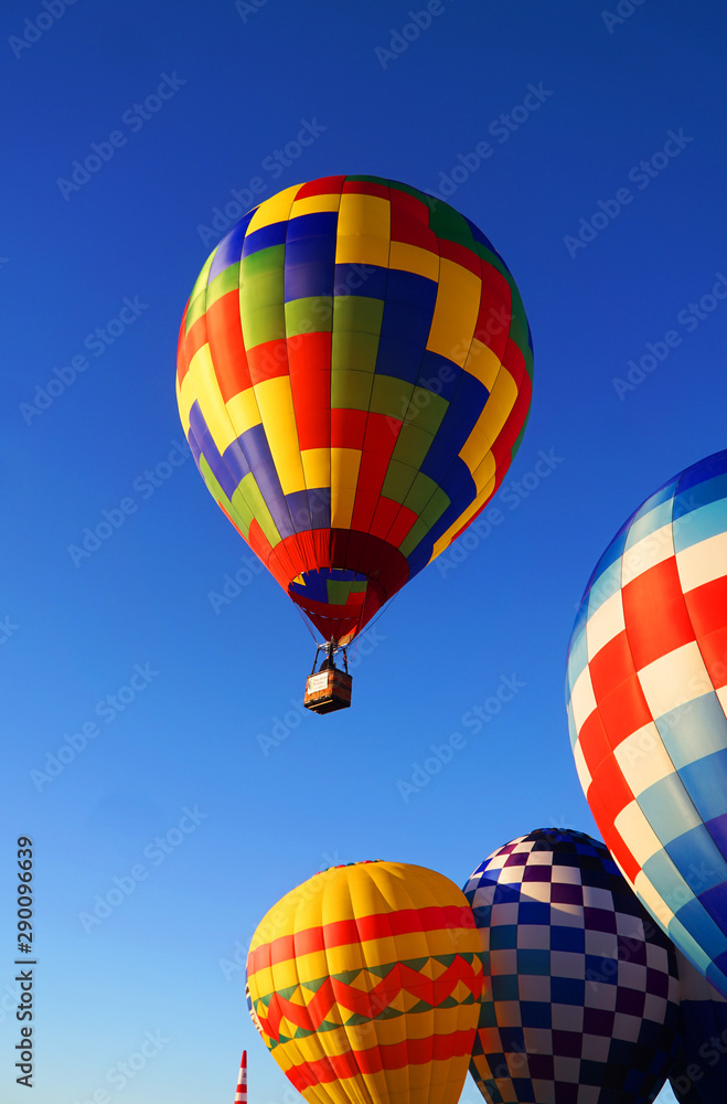 Naklejka premium hot air balloons in the sky