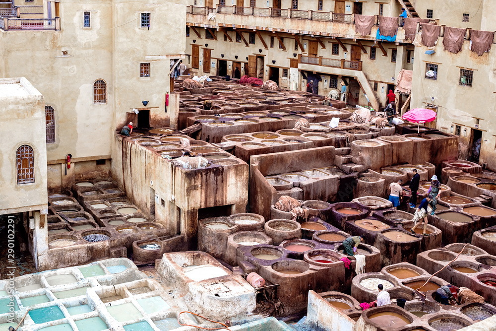 Obraz premium Tanneries of Fez. Tanks with dyes and vats in the traditional leather workshop of Fez