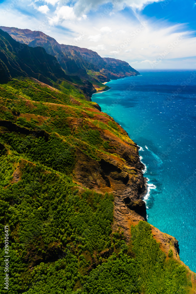 Amazing view of the Nāpali Coast State Wilderness Park in Kauai Island, Hawaii.