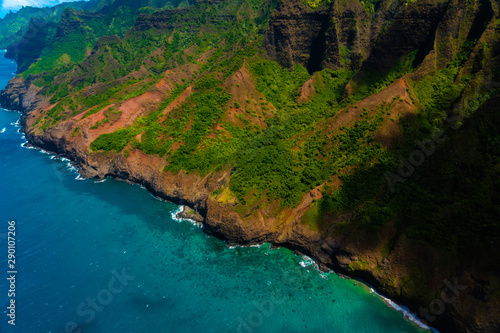 Amazing view of the Nāpali Coast State Wilderness Park in Kauai Island, Hawaii.
