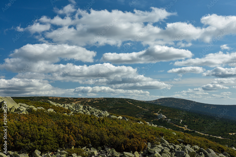 Fototapeta premium Karkonosze pod chmurami