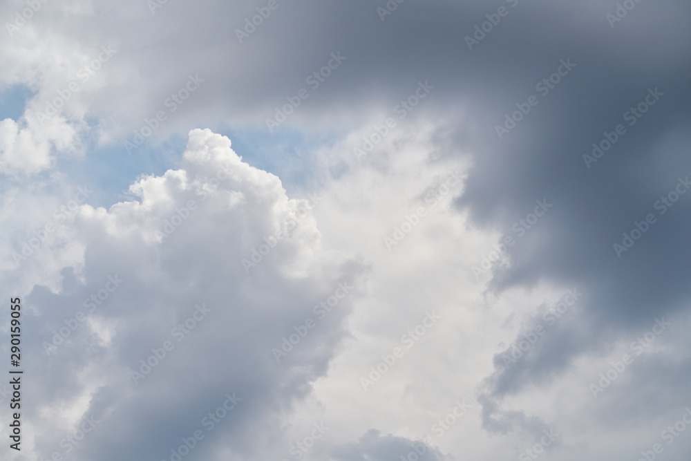 Obraz premium Light in the Dark and Dramatic Storm Clouds