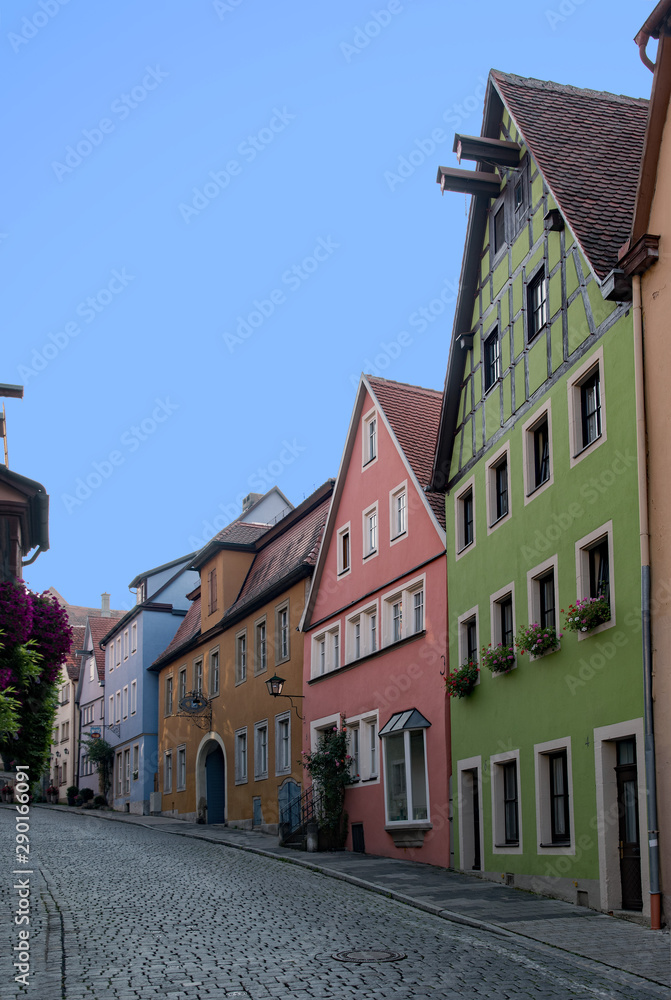 Häuserzeile in der Altstadt von Rothenburg ob der Tauber in Mittelfranken, Bayern, Deutschland 