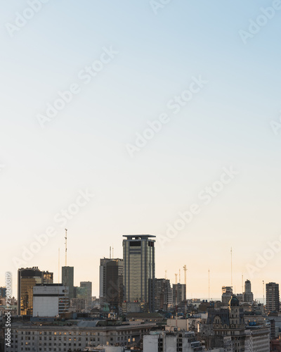 Urban area skyline with copy-space © Freepik