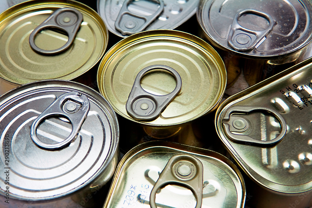 Tins of different sizes and opening Tins of different sizes and opening