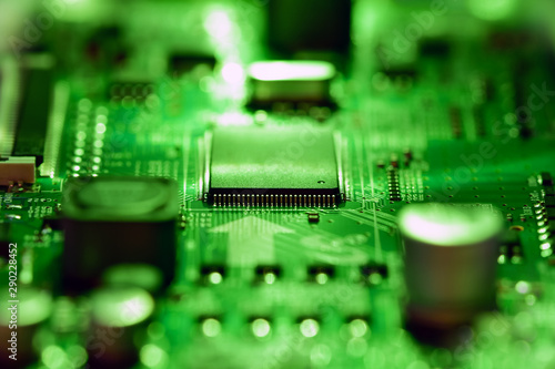 Selective focus,  integrated electronic circuit and microprocessor in a bright green light