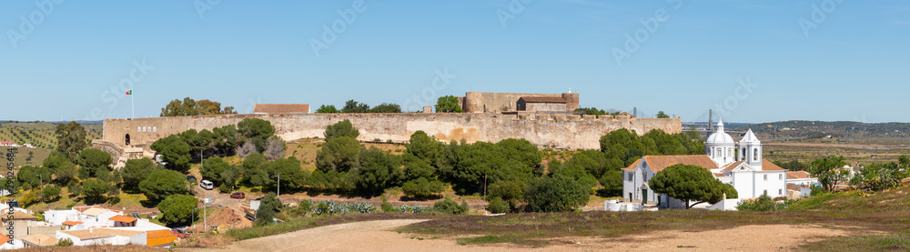Vila e Castelo de Castro Marim, Algarve, Portugal