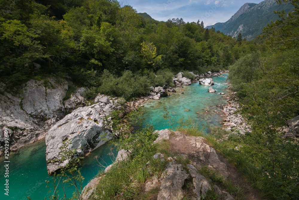 Splendida valle del fiume Isonzo nei pressi di Caporetto
