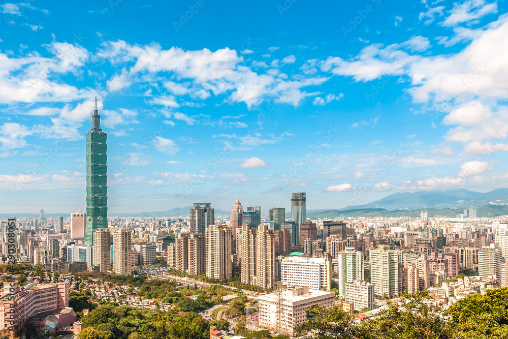 Fototapeta premium Panoramic view of Taipei City, taiwan