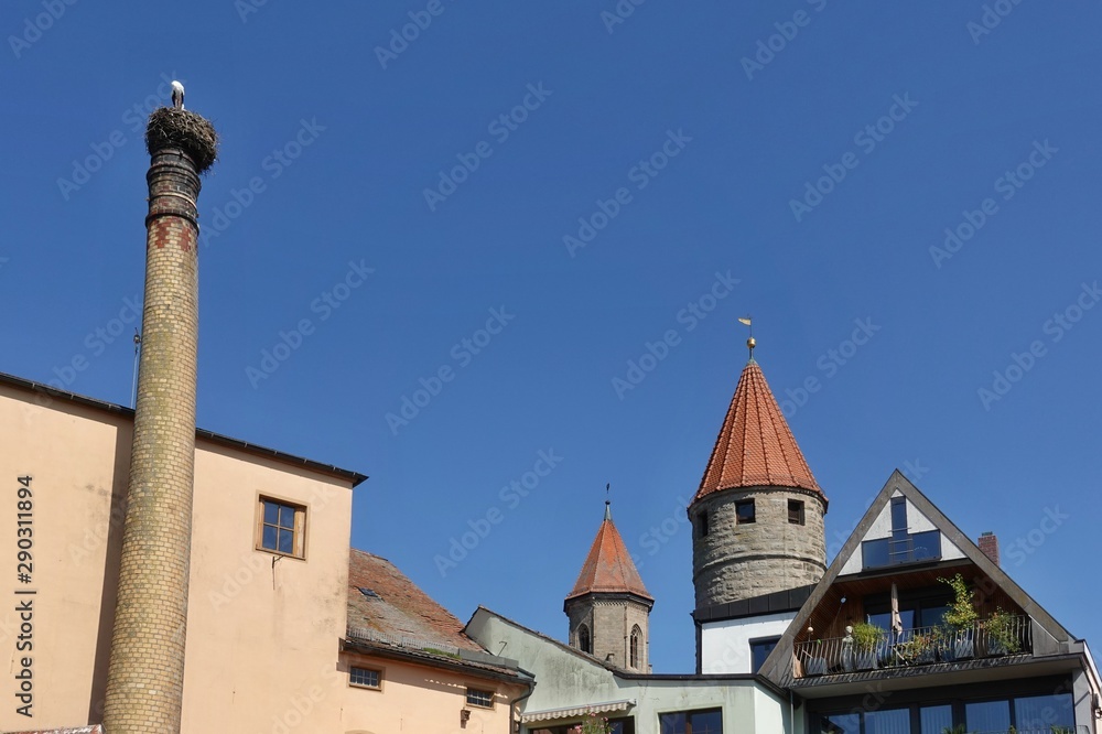 Gunzenhausen - Storchennest mit Färberturm und Turm der Stadtkirche