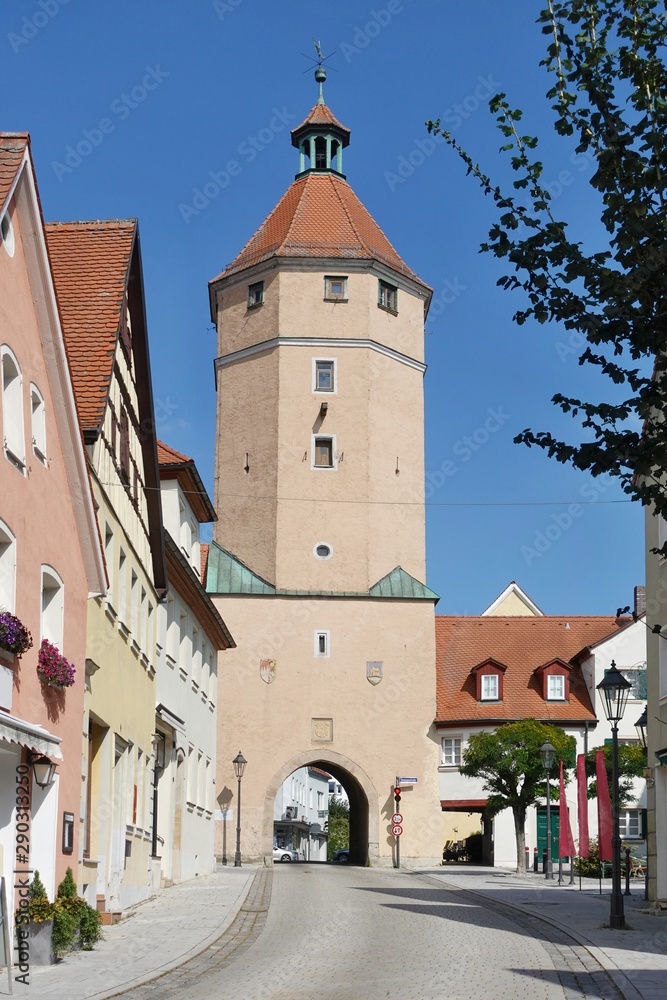 Fototapeta premium Gunzenhausen - Blasturm von der Innenstadt gesehen