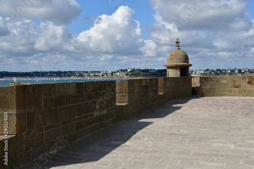 Tela Saint Malo; France - july 28 2019 : picturesque city in summer