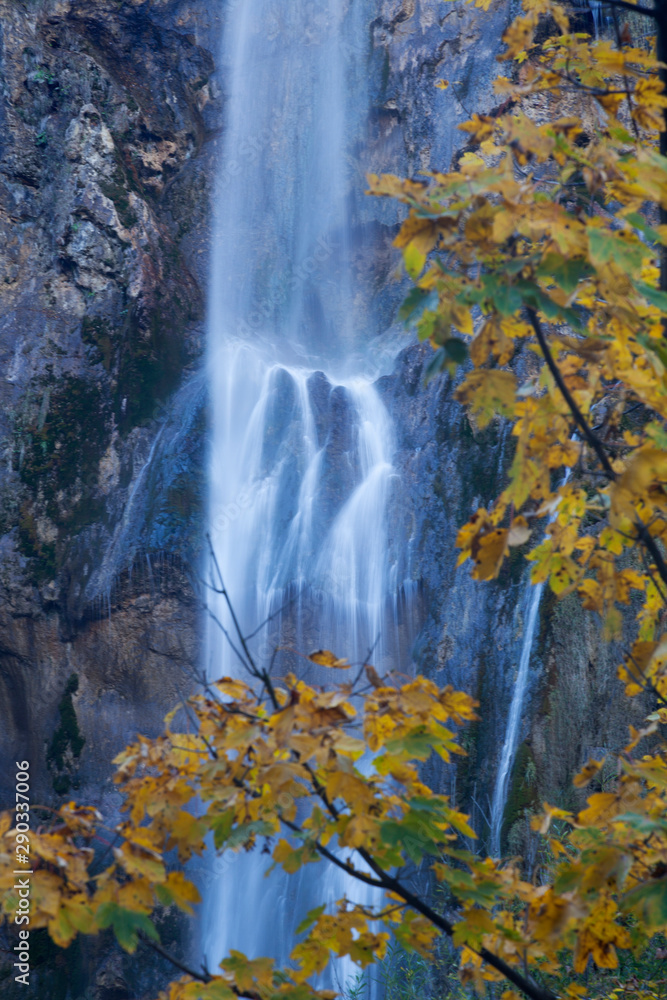 Fototapeta premium Autumn on Plitvice Lakes, Croatia