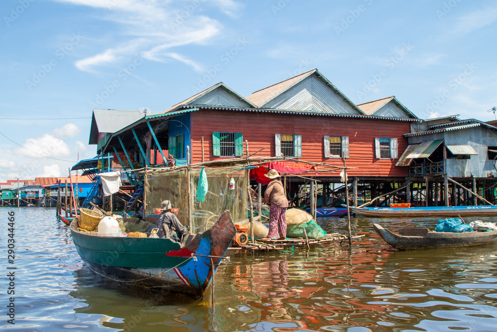 Fototapeta premium SIEM REAP FLOATING VILLAGES, Cambodia