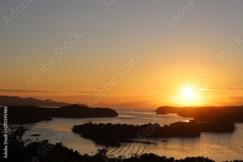 ともやま公園　英虞湾に沈む夕日
