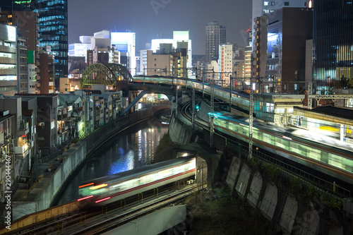 Trains crossing at Ochanomizu Station in Tokyo 東京・御茶ノ水駅の夜景 交差する鉄道路線（JR中央線・総武線、地下鉄丸ノ内線）