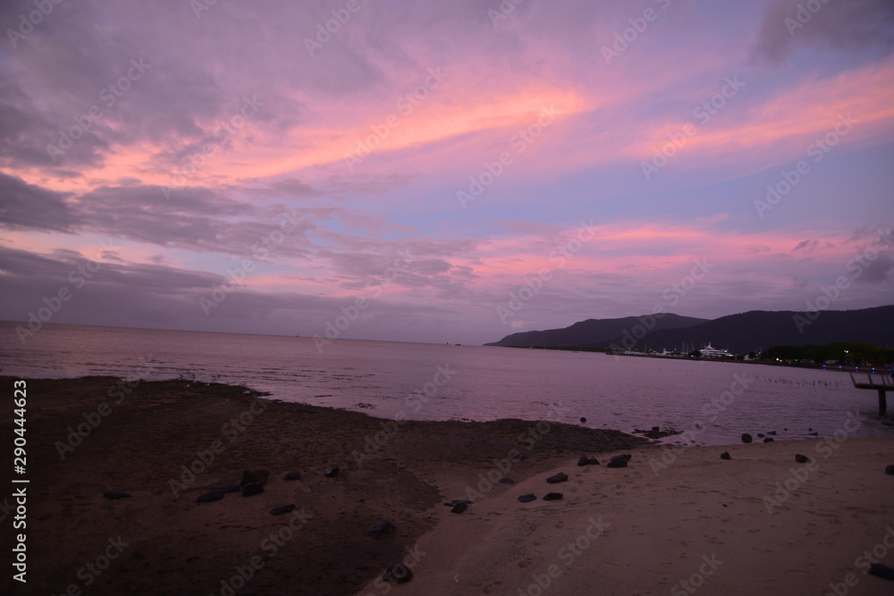 夕焼けの海