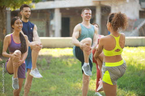 Group of young sporty peopl...