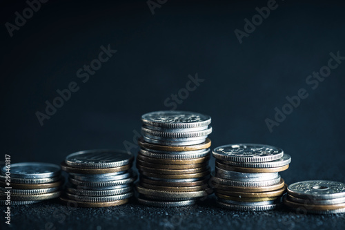 Wallpaper Mural 日本円 硬貨 黒背景 Torontodigital.ca