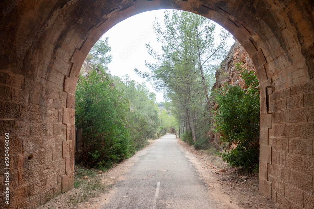 Obraz premium Road of the ebro greenway in Tarragona
