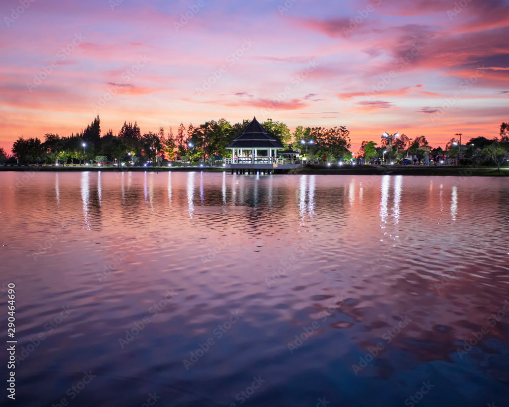 Obraz premium Public park landscape morning and sky beautiful.
