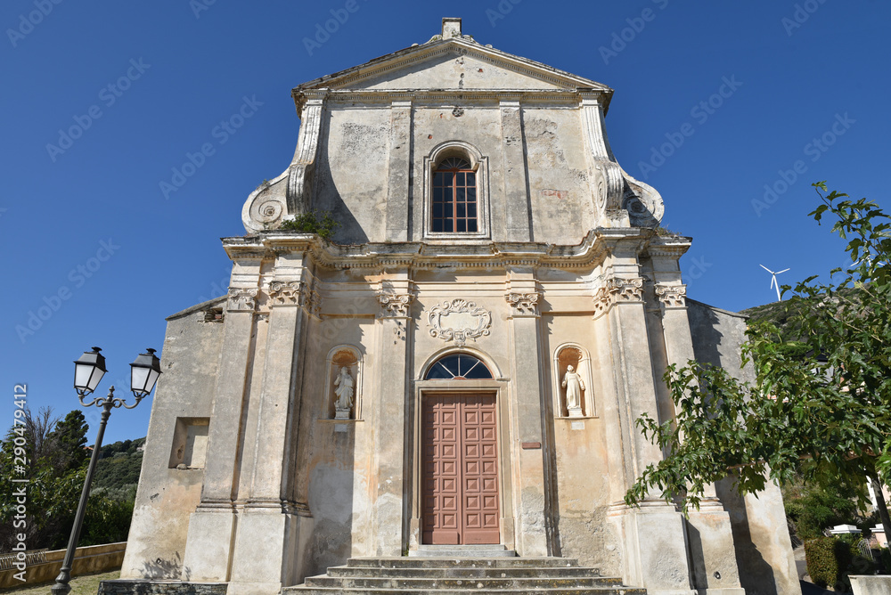 Eglise baroque de Rogliano dans le cap Corse