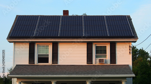 USA: Einfamilienhaus mit Solaranlage