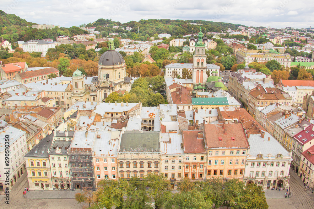 Φωτογραφία Beautiful view of the Dominican Cathedral, the Assumption Church and the histori