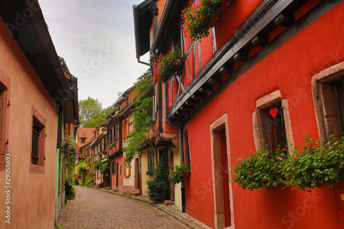 Fototapeta Naklejka Na Ścianę i Meble -  the old town of Kaysersberg