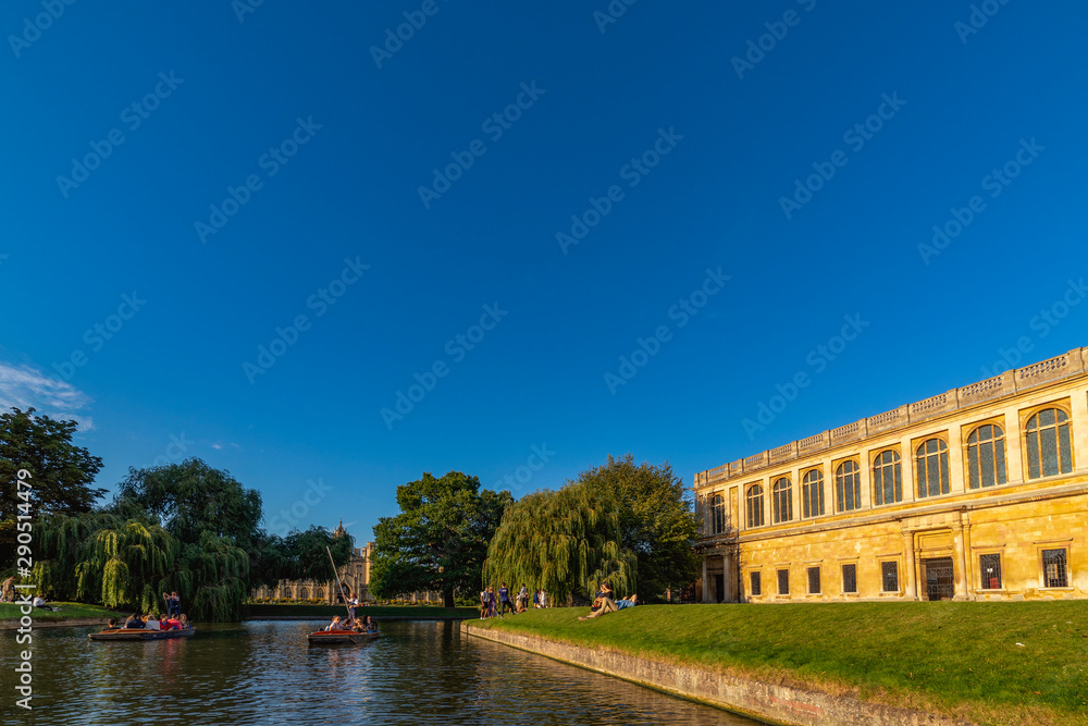 August 23, 2019, city tour in Cambridge UK, Cambridge colleges and other tourist attractions.