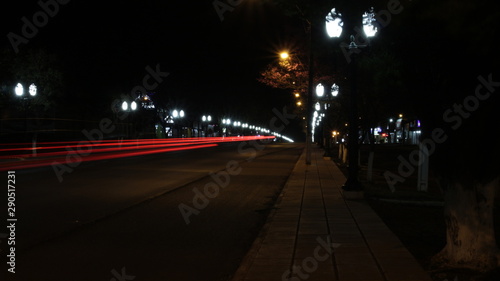 Wallpaper Mural traffic at night Torontodigital.ca