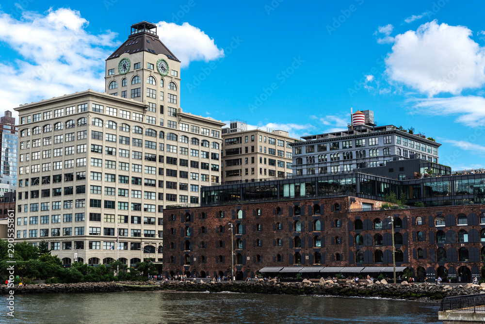 Naklejka premium Classic buildings in New York City, USA