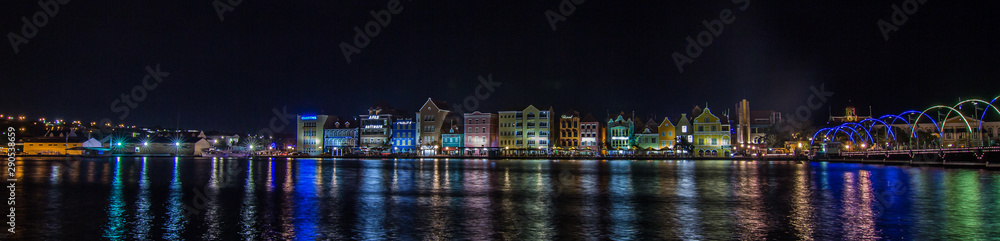 Panorama Willemstad Curacao bei Nacht