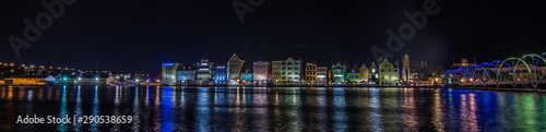 Foto Panorama Willemstad Curacao bei Nacht
