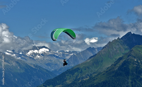 Gleitschirmfliegen in den Zillertaler Alpen