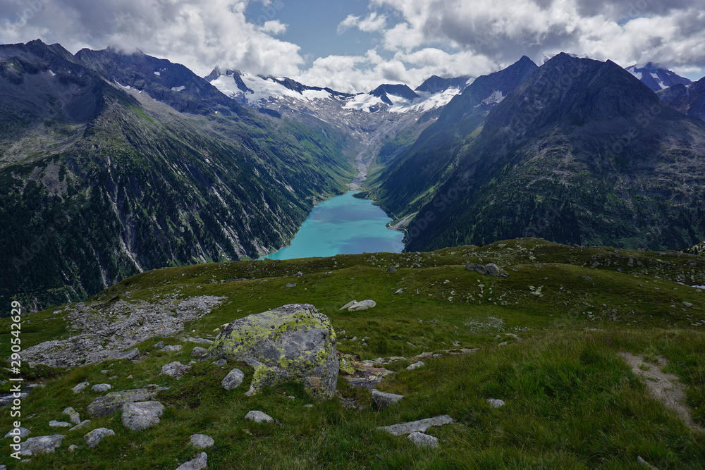 Zillertaler Alpen mit Schlegeisspeicher, Österreich