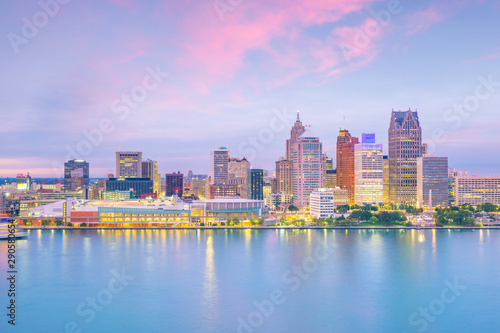 Detroit skyline in Michigan, USA at sunset © f11photo