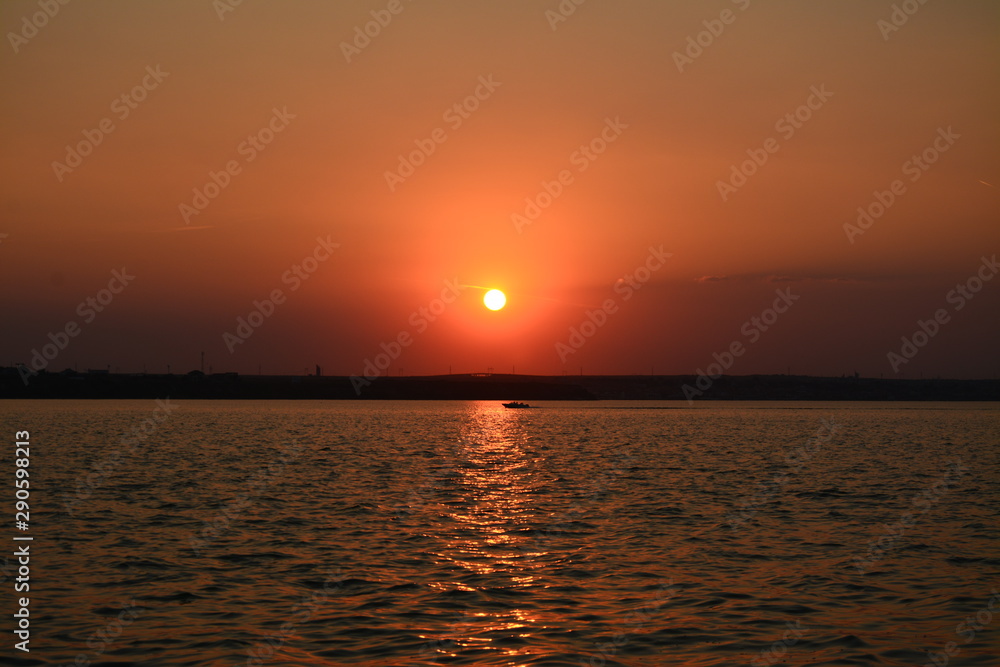 Naklejka premium evening on the lake