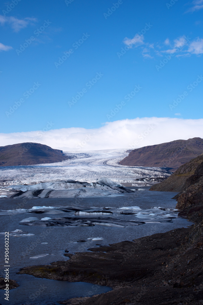 Hoffellsjokull glacier and lagoon in Vatnajökull National Park in the South of Iceland. Europe.