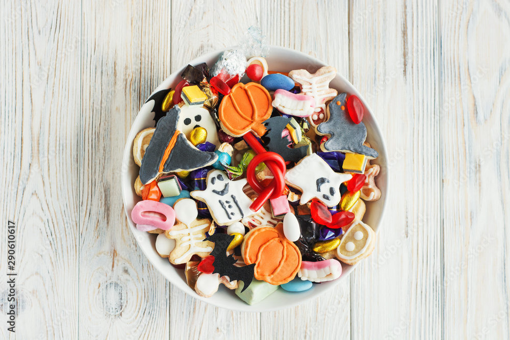 Trick or Treat - Halloween Jack o Lantern candy bowl Trick or Treat - Halloween Jack o Lantern candy bowl
