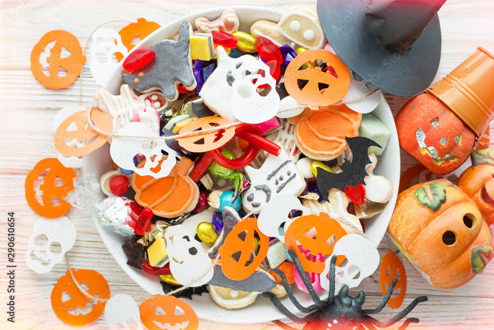 Trick or Treat - Halloween Jack o Lantern candy bowl	