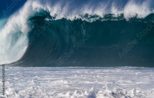 Canvas-taulu Giant breaking Ocean wave in Hawaii