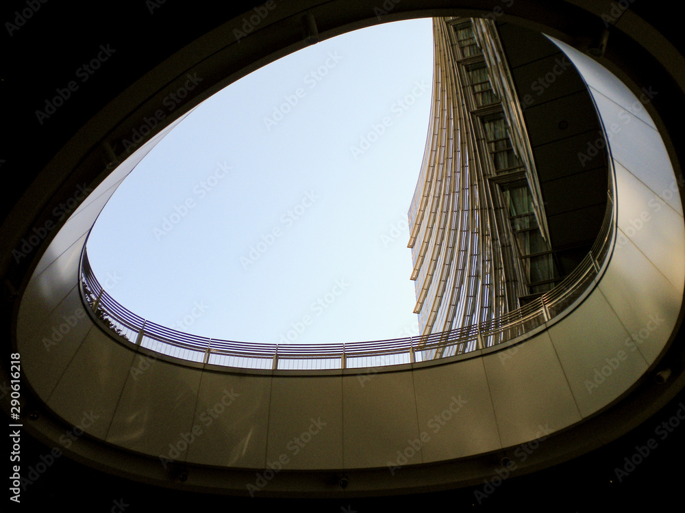 Fototapeta premium Tunnel grattacielo.