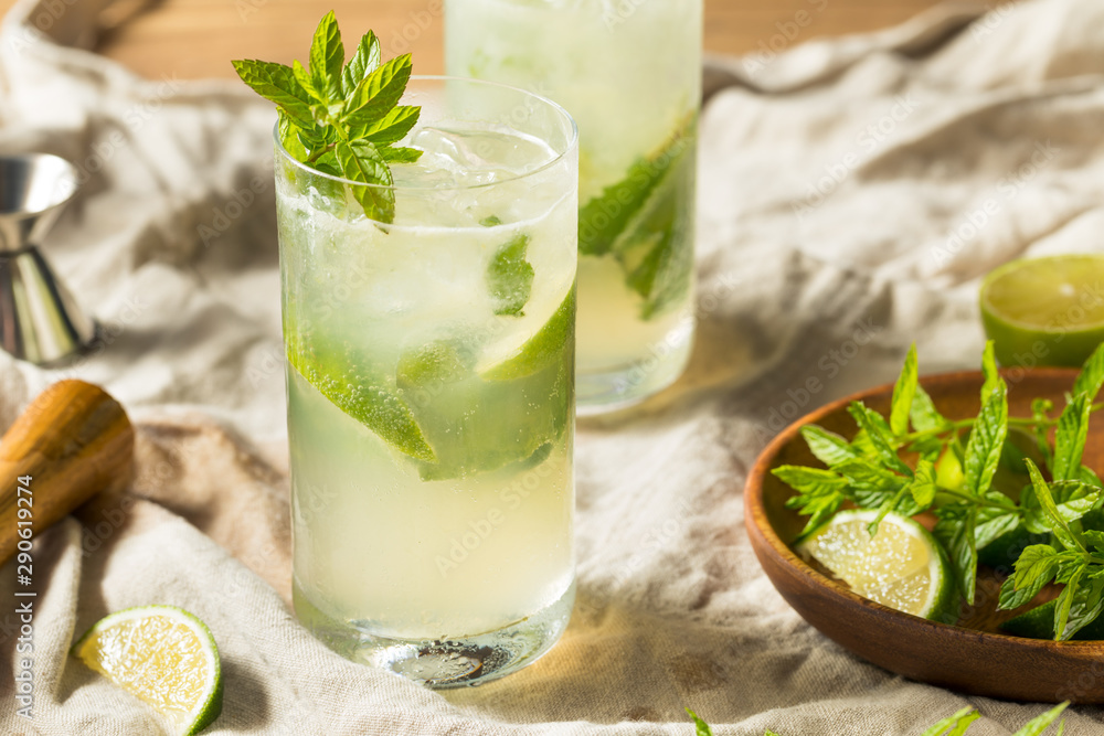 Fototapeta premium Sweet Mint Rum Mojito